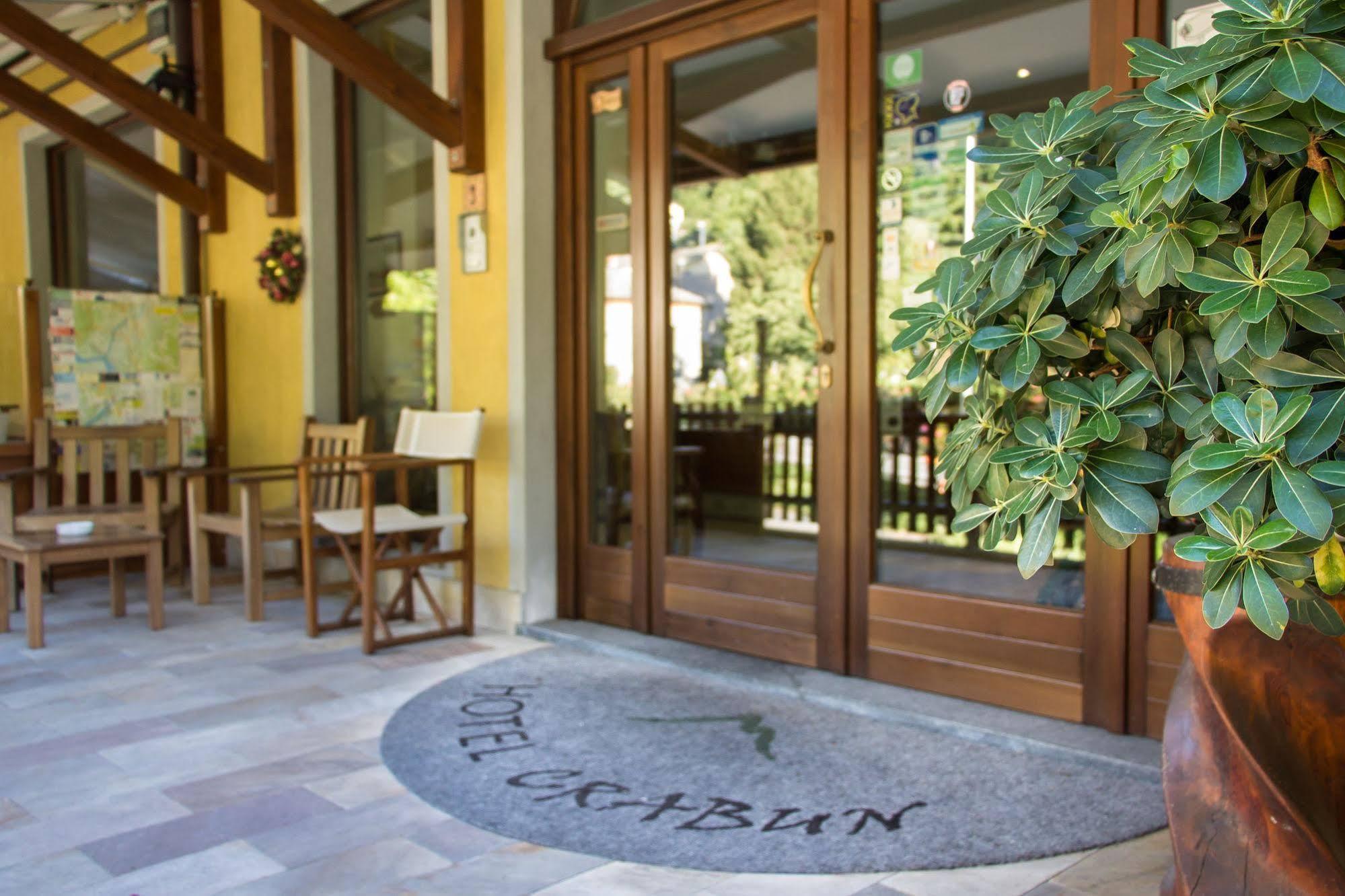 Crabun Hotel Pont-Saint-Martin Exteriör bild